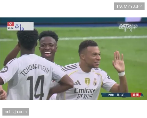 镜头聚焦：维尼修斯边路超车瞬间，完成60米奔袭助攻罗德里戈得分